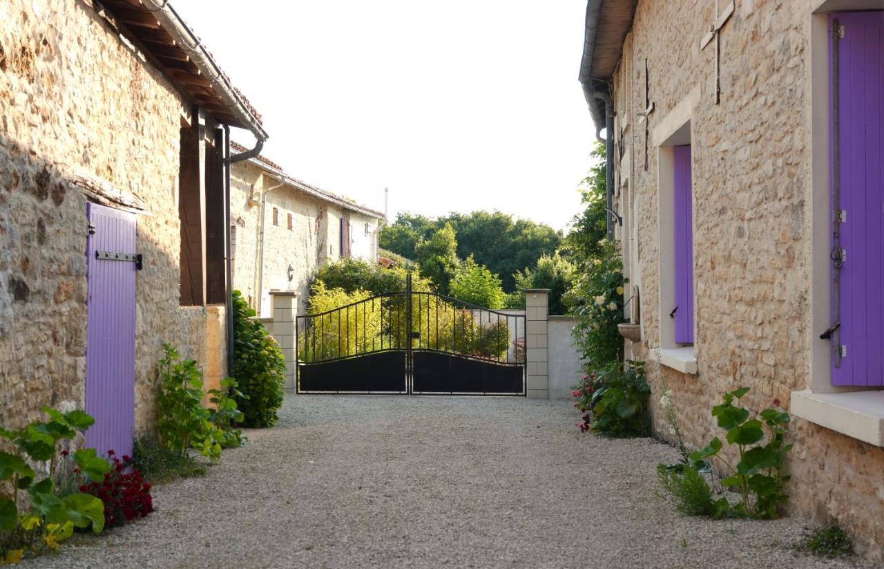 Gite Rural La Maison Mauve Ventouse Buitenkant foto