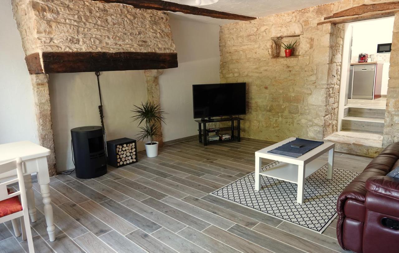 Gite Rural La Maison Mauve Ventouse Buitenkant foto